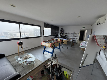 Entrepôt 2 900 €  sur Meyreuil (13590) - Réf. 33125