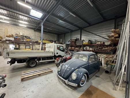 A louer entrepôt 2 900 €  Meyreuil