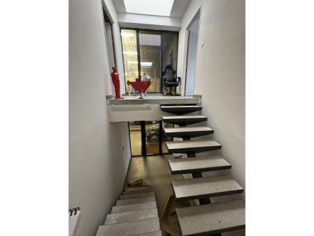 Entrepôt 2 900 €  sur Meyreuil (13590) - Réf. 33125