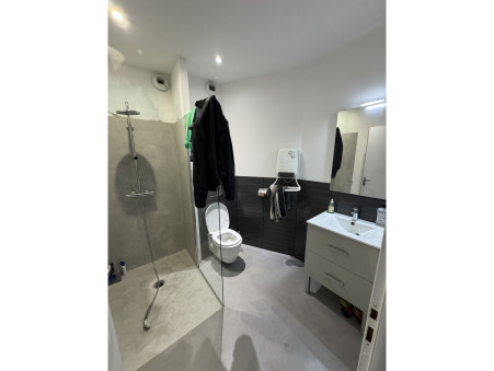 A louer entrepôt Meyreuil 13590; 2 900 € 