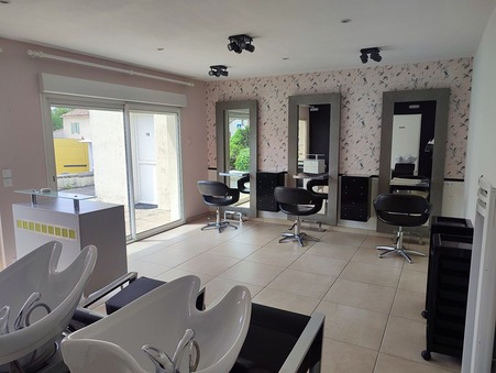 Saint Germain de Lusignan  500 €
