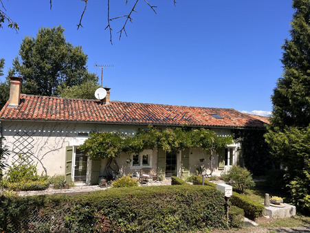 Verteillac  296 000 €