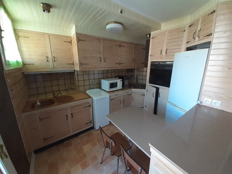 Saint Étienne  435 €