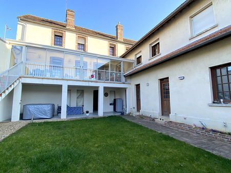 Joigny  175 000 €