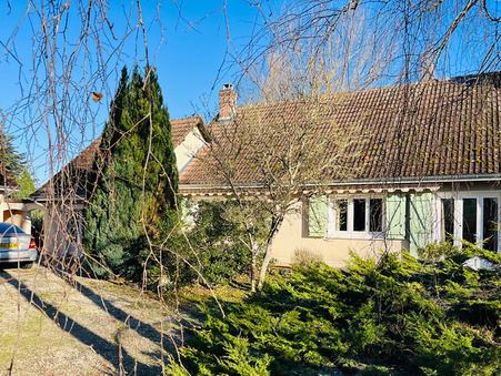 Charbuy  300 000 €