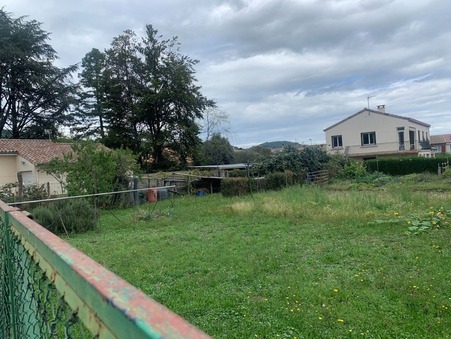 CHARMES SUR RHONE  262 190 €