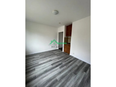 PARIS 12EME ARRONDISSEMENT  670 €