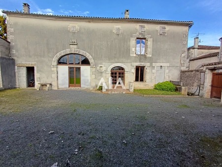 Courcôme  155 150 €