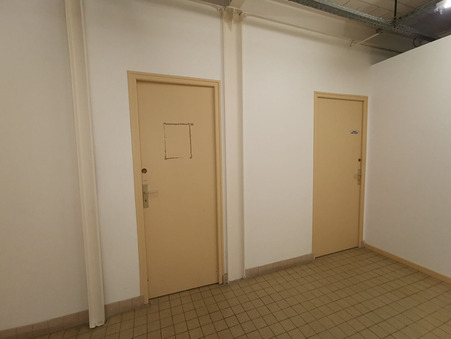 Local commercial sur Brou ; 385 €  ; A louer Réf. 748