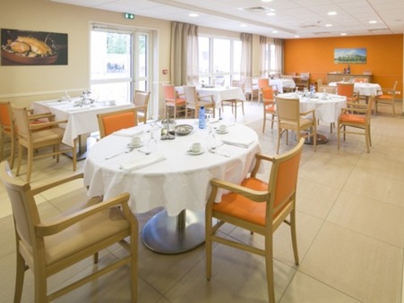 MONTLOUIS-SUR-LOIRE  138 243 €