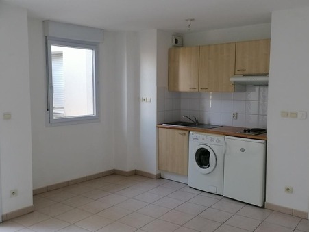 POITIERS  405 €