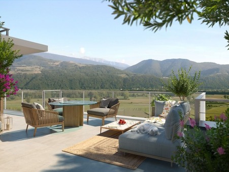 MEYLAN  365 000 €
