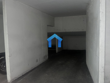 PARIS 10EME ARRONDISSEMENT 20 000 €