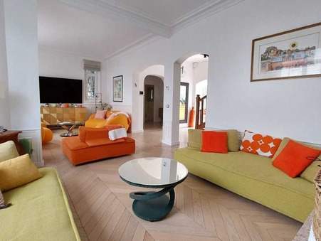 ENGHIEN LES BAINS  875 000 €