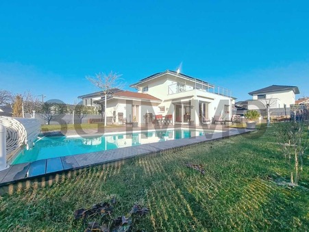 ANNECY  936 000 €