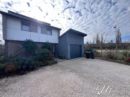 ROANNE  247 000 €