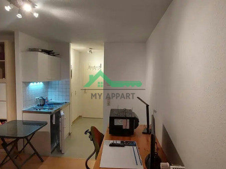 PARIS 9EME ARRONDISSEMENT  745 €