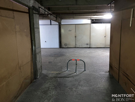 Paris 14 000 €