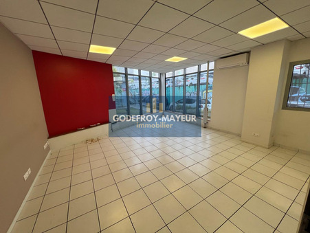 Location local commercial Baie-Mahault 97122; 3 660 € 