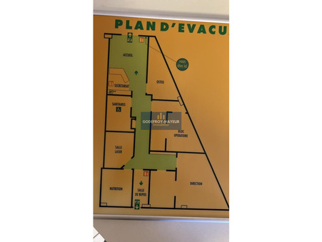 Local commercial sur Baie-Mahault ; 3 660 €  ; A louer Réf. Futur_RdC