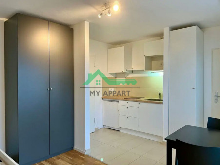 PARIS 17EME ARRONDISSEMENT  940 €