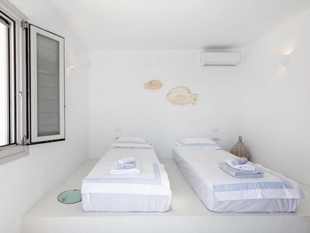 A louer maison Paros 844 00; À partir de 5 130 € 