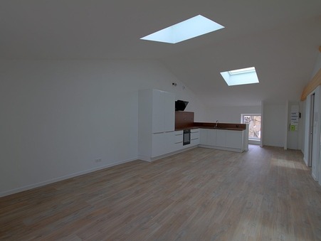 Mirefleurs  370 000 €