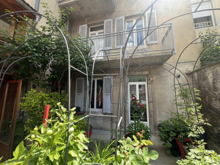 Saint-Claude  147 850 €