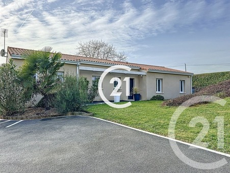 Bourg charente  341 250 €