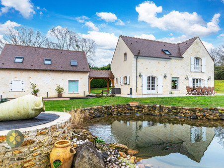 Thoiry  856 000 €