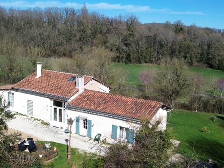 BOUTEILLES SAINT SEBASTIEN  294 000 €