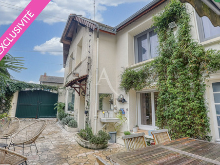 Mezy sur seine  368 000 €