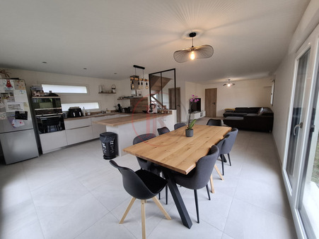 Grand-Charmont  240 000 €