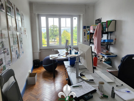 Local professionnel 198 000 €  sur Besancon (25000) - Réf. V33