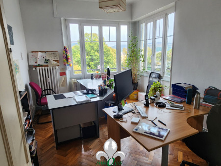 Local professionnel 198 000 €  sur Besancon (25000) - Réf. V33