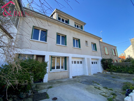 Saint-Vaast-la-Hougue  215 045 €