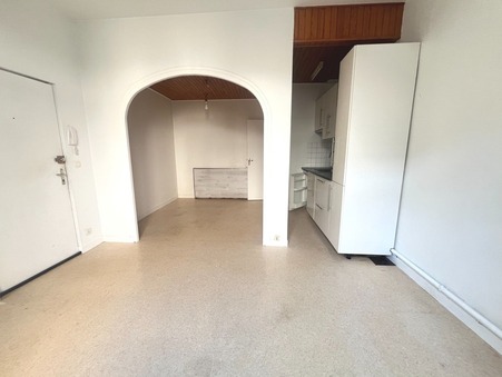 Clermont Ferrand  375 €