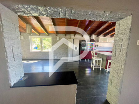 Sarrebourg  210 000 €
