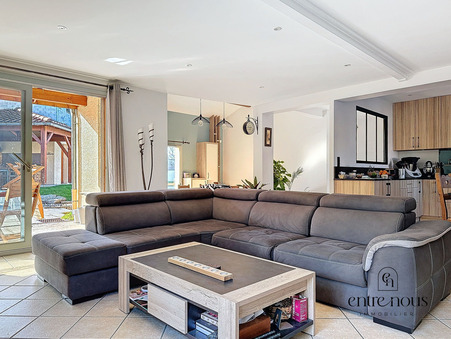 Diémoz  545 000 €