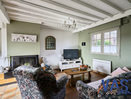Neuville-en-Ferrain  465 000 €