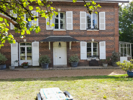 La Bazoche-Gouet  370 000 €