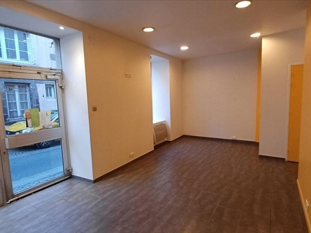 Riom  556 €