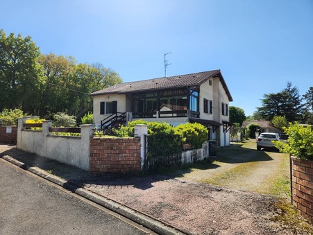 VOULEME  184 400 €