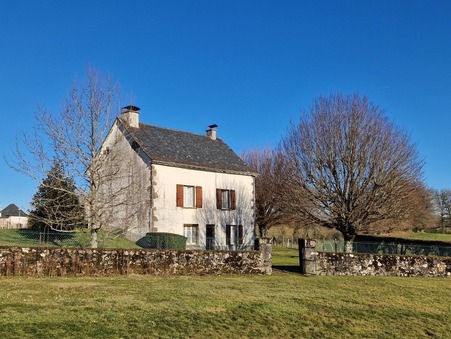 SAINT MARTIN CANTALES  111 000 €