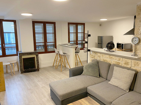 Houdan  750 €