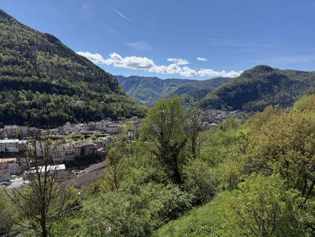 Saint-Claude  127 500 €