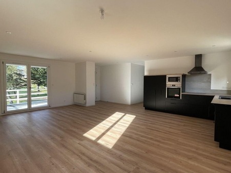 ORLEAT  235 000 €