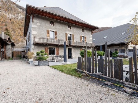 DOUSSARD 1 450 000 €