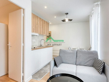 PARIS 11EME ARRONDISSEMENT  785 €