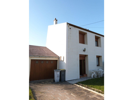 Saint-Ouen-du-Tilleul  157 900 €